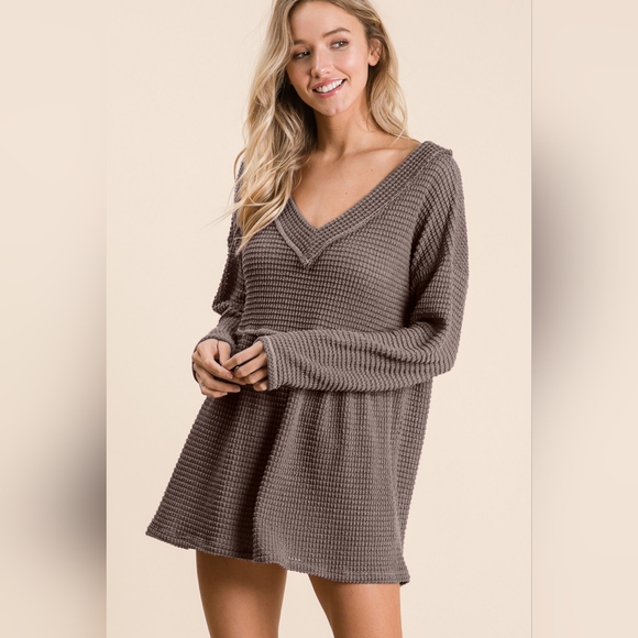 BiBi Waffle Knit V-Neck Babydoll Blouse - Picture 3 of 5